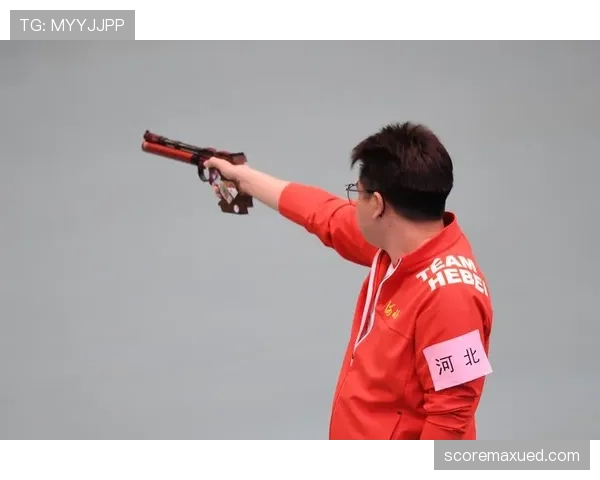 庞伟训练完回家连筷子都拿不稳,老婆说他洗澡水温都不敢调高一度 庞伟训练完回家连筷子都拿不稳,老婆说他洗澡水温都不敢调高一度